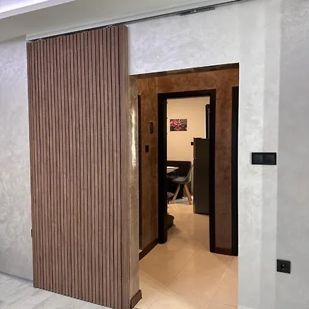 елегантен двустаен Four Seasons Apartament *