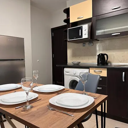 Apartament елегантен двустаен Four Seasons