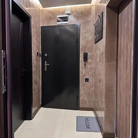 елегантен двустаен Four Seasons Apartament *