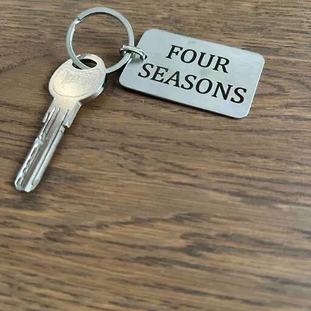 елегантен двустаен Four Seasons Apartament *